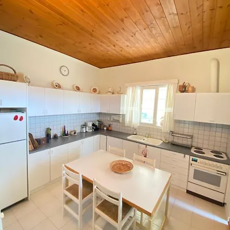 Mata's Spacious أستروس