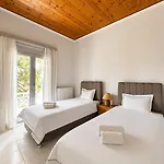 Mata's Spacious بيت للعطل